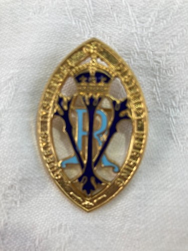 Years service queen s - "21,
